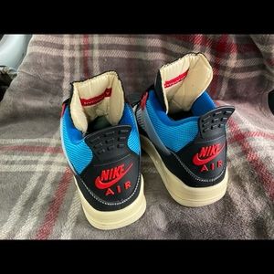 Nike Jordan 4s in excellent condition